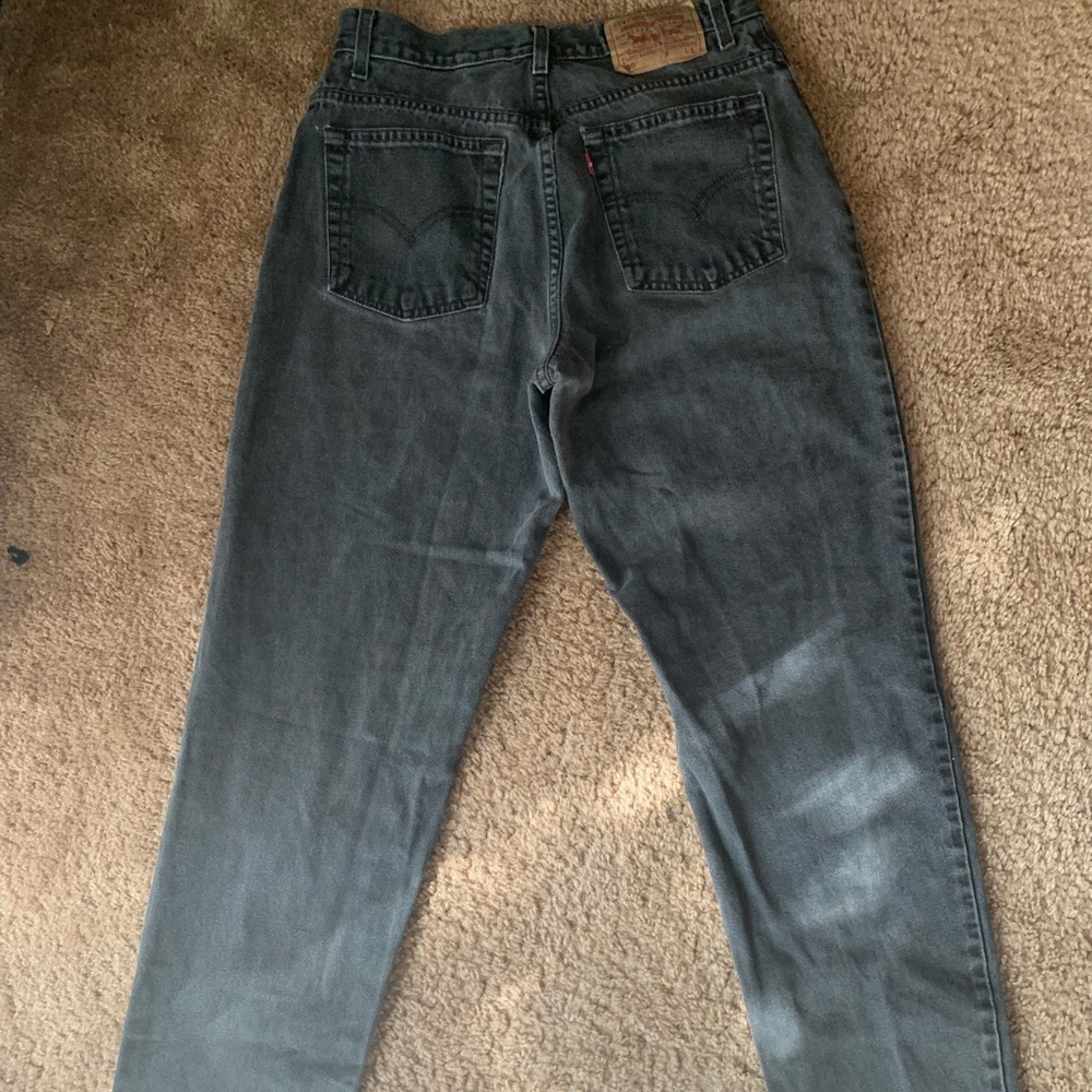 Comfy, well maintained, high waisted mom jeans - Picture 4 of 4